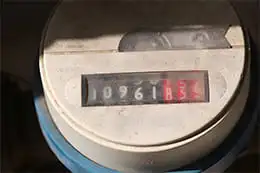Compteur d'eau vu de face